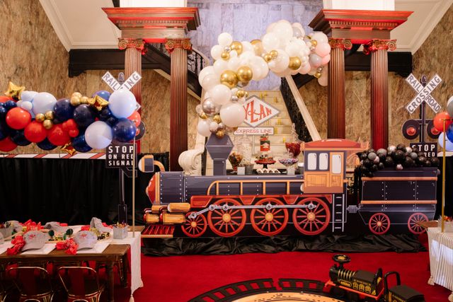 Featured photo from Birthday Express