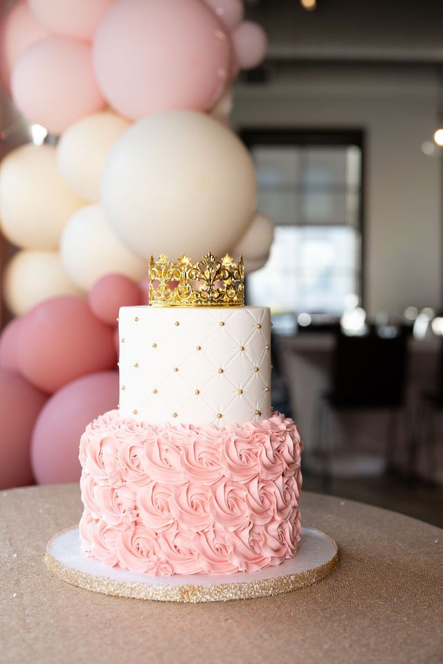 Featured photo from Cheerful Baby Shower at Eno's Pizza Tavern in Dallas, Texas