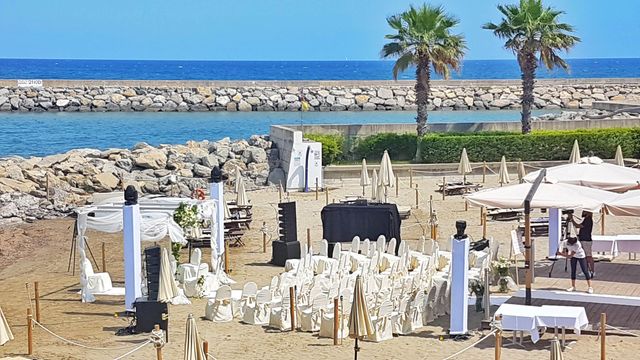 Featured photo from Glamourous Beach Wedding in Italy