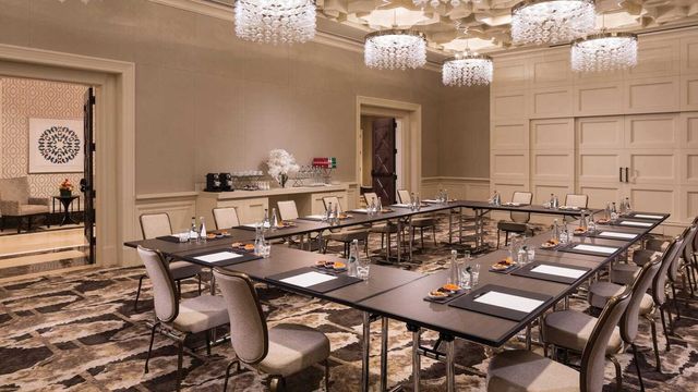 Featured photo from Travelers/Foxtail Rooms