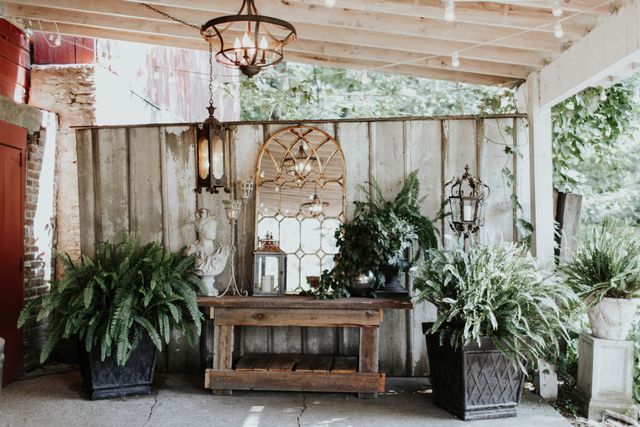 Featured photo from Livy & Tommy