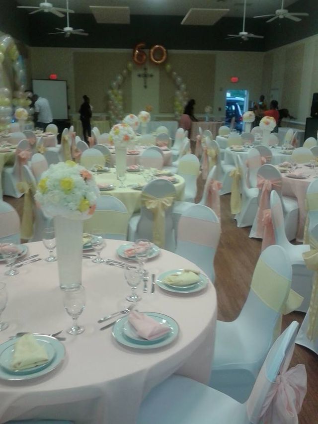 Featured photo from Unique Designs & Balloons