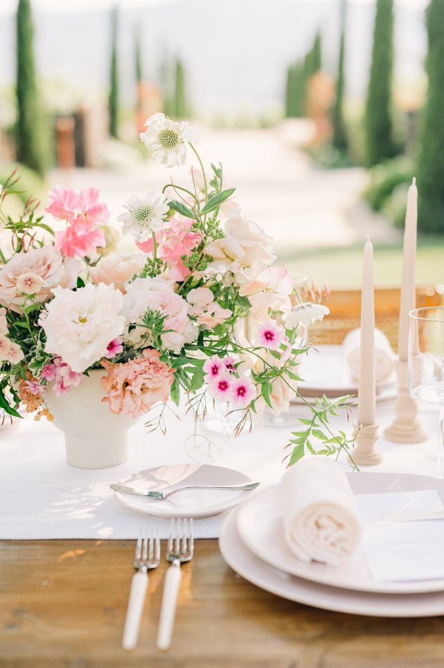 Featured photo from Bright & Cheery Summer Garden Dinner