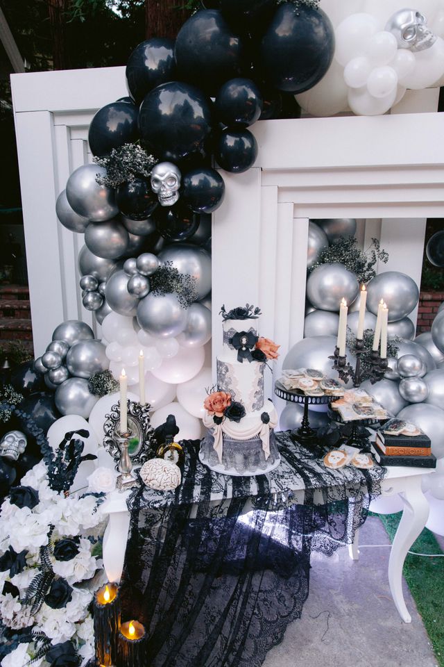 Featured photo from Harmtober's Victorian Halloween Party