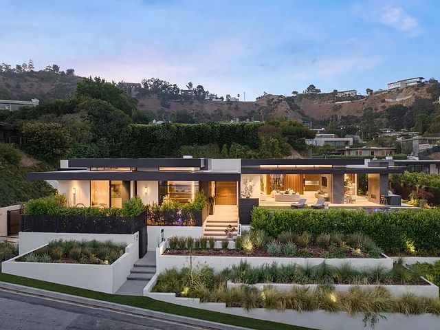 Featured photo from Hollywood Hills Majesty: A Modern Hi-Tech Luxury Retreat with Stunning Views