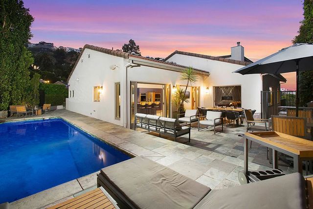 Featured photo from The Crescent Four