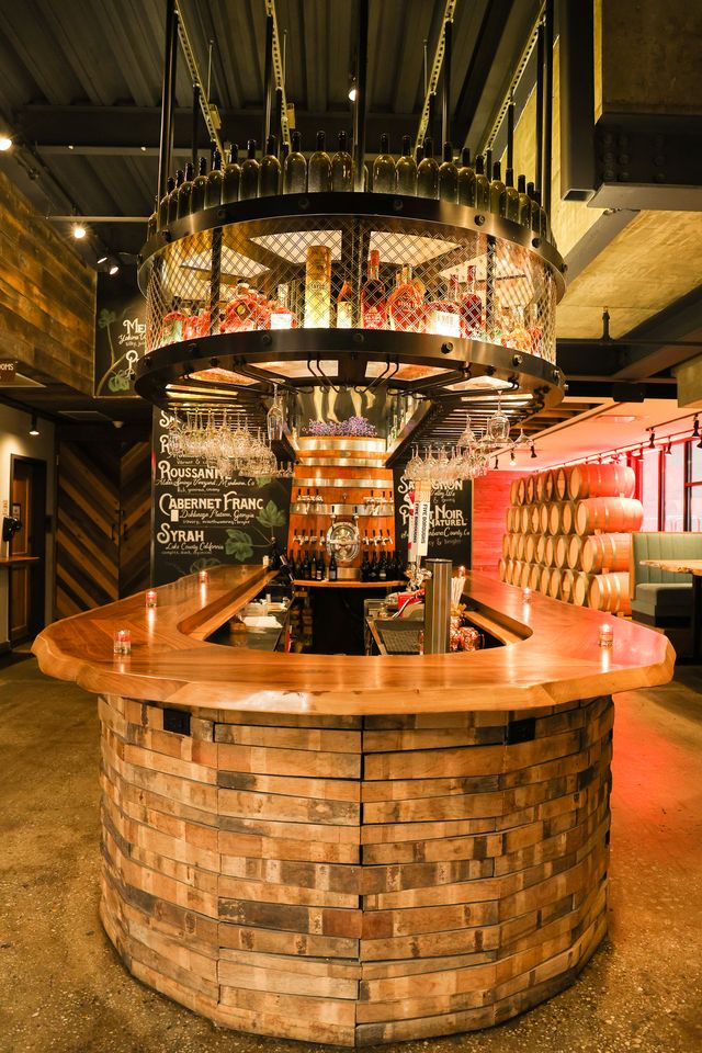 Featured photo from U-Bar