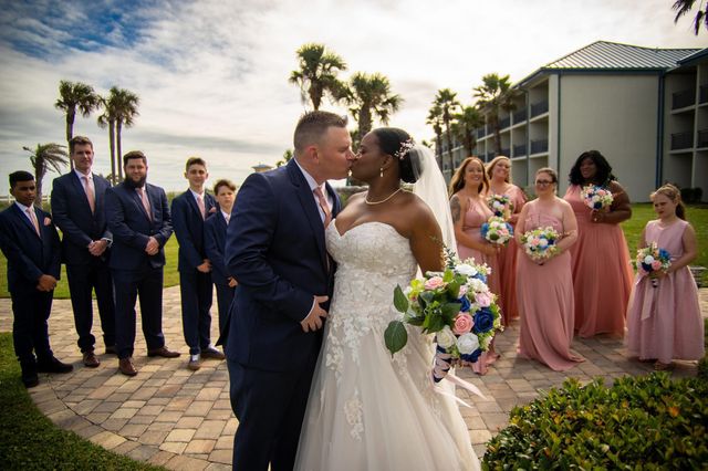 Featured photo from Upscale Brewery