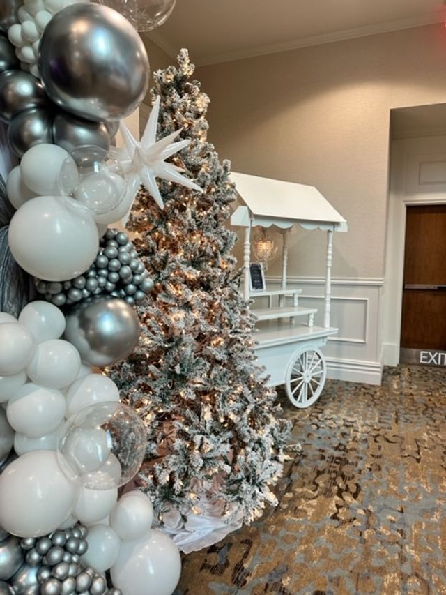 Featured photo from Holiday Staff Party for Embassy Suites Downtown Tampa