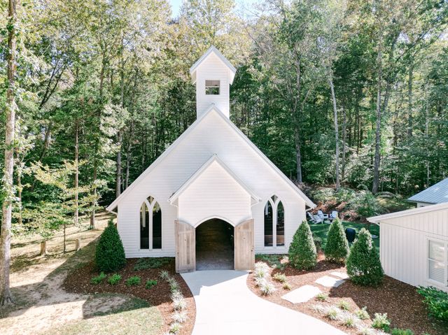 Featured photo from Hay-Bennett Wedding