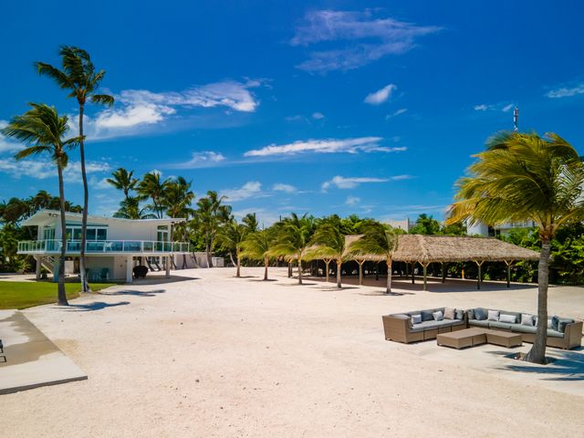 Featured photo from Open Ocean View and Pool