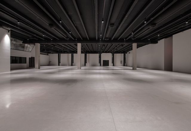 Featured photo from nya WEST Main Room