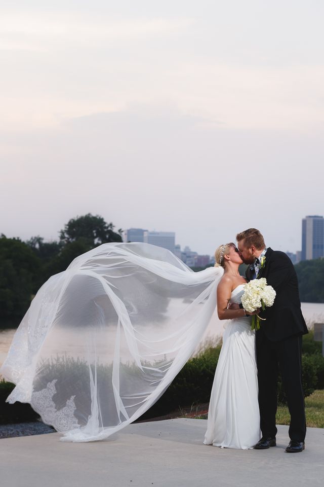 Featured photo from Kelly & Taylor