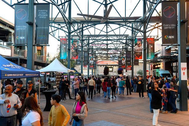 Featured photo from Plaza