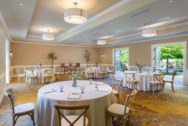 Featured photo from Blue Oak Room & Patio