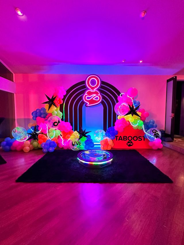 Featured photo from See This Captivating Tik Tok Live After Party for Taboost