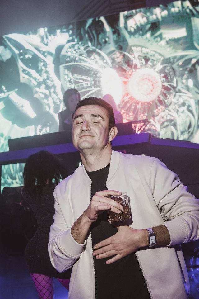 Featured photo from Waves Vegas Sports Auction Super Bowl Party