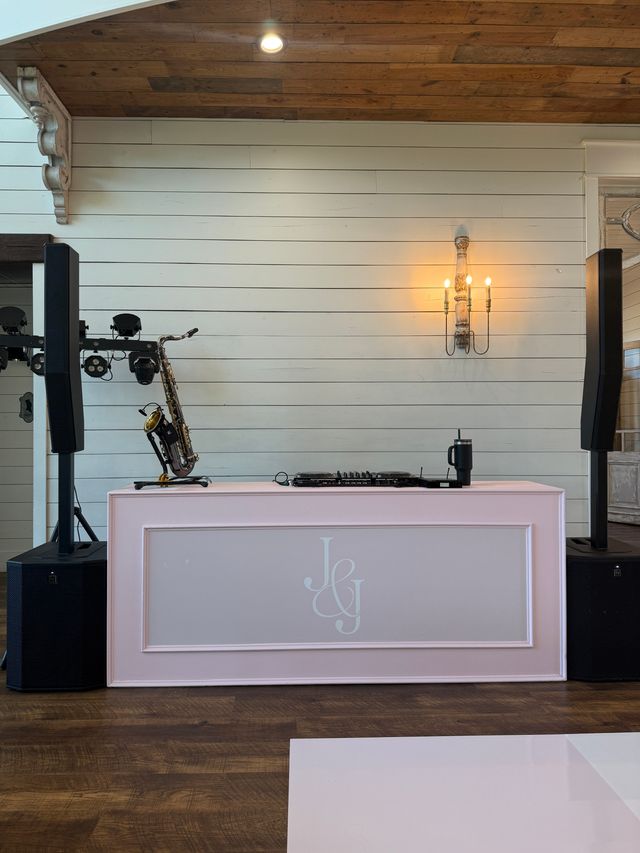 Featured photo from Ginn Wedding