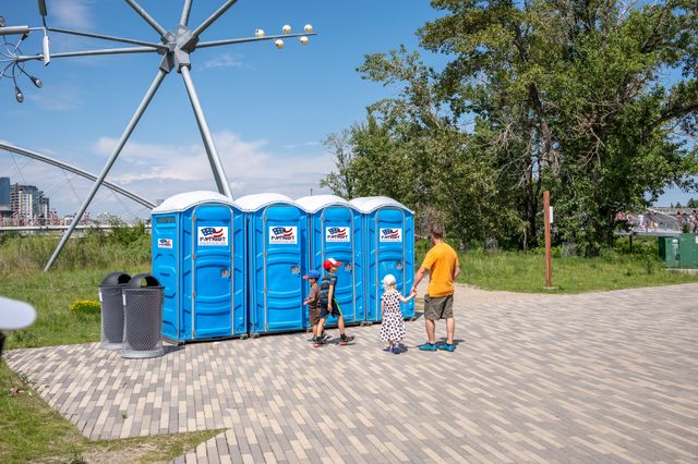 Featured photo from Daisy Festival