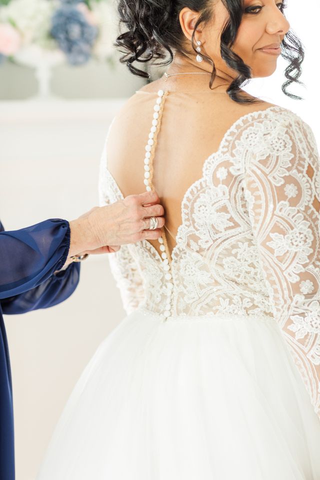 Featured photo from White Oak Manor Wedding | Marisa + Daryl