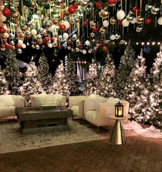 Featured photo from Cozy Holiday Party