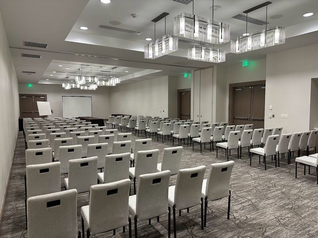 Featured photo from Seattle Meeting Room