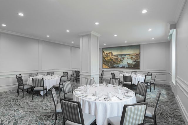 Featured photo from Lunenburg Room