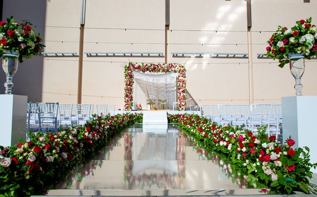 Featured photo from Bask in the Beauty of this Vibrant Indian Wedding at Resorts World Las Vegas