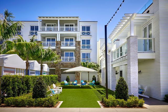 Featured photo from Little Lido Lawn