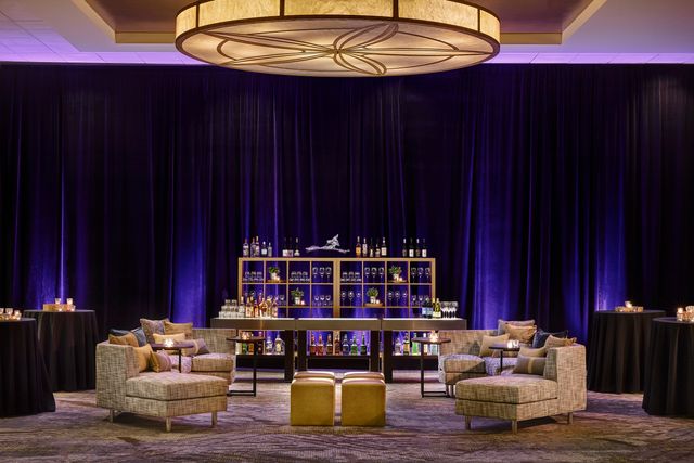 Featured photo from Salons EF