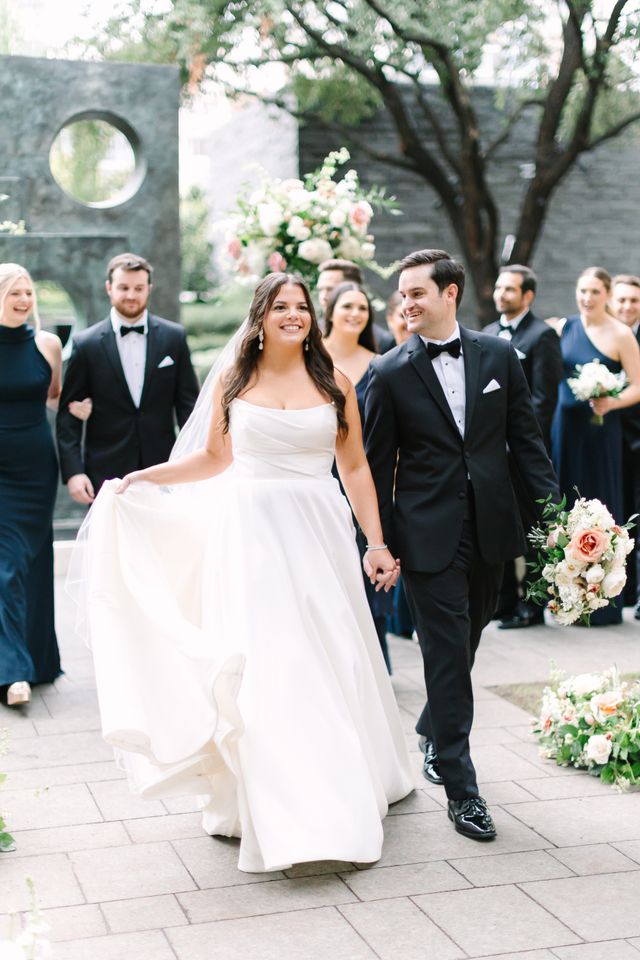 Featured photo from Navy & White Wedding at Nasher Sculpture Center