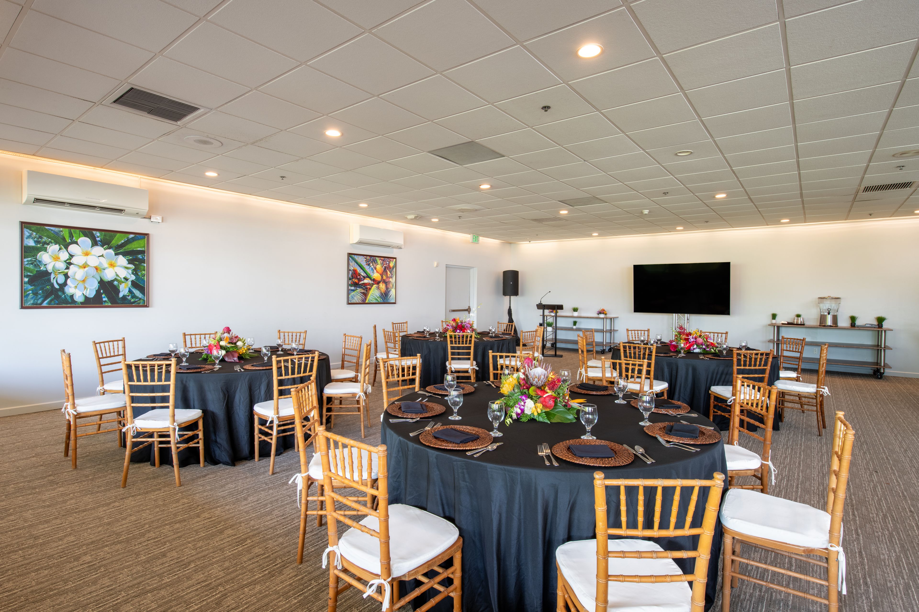 Honu's Private Dining Room, an event space at Courtyard King Kamehameha's Kona Beach Hotel