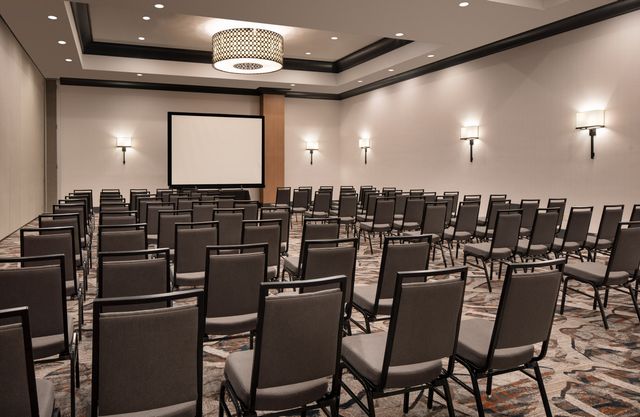 Featured photo from Salon 1