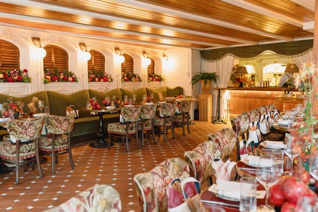 Featured photo from Toast This Warm Baby Shower with Rich Textures and Old-World Charm at Capri Italian Steakhouse