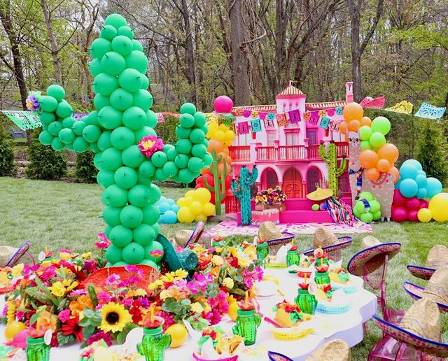 Featured photo from Three-esta