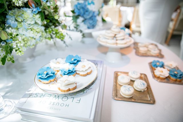 Featured photo from Belle Maternité