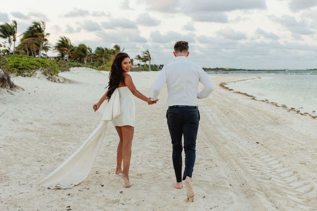 Featured photo from Lissette & Allen Wedding