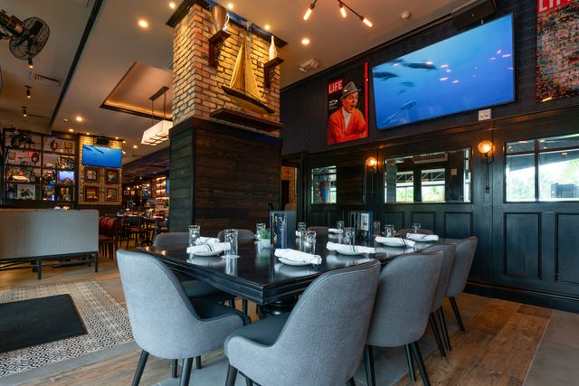 Featured photo from Onasis Table