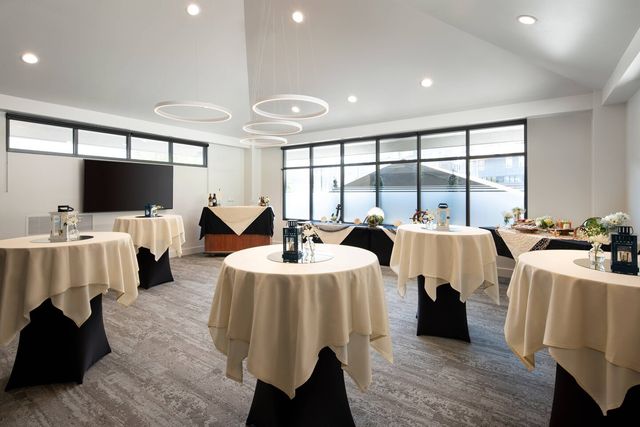 Featured photo from Elliott Bay