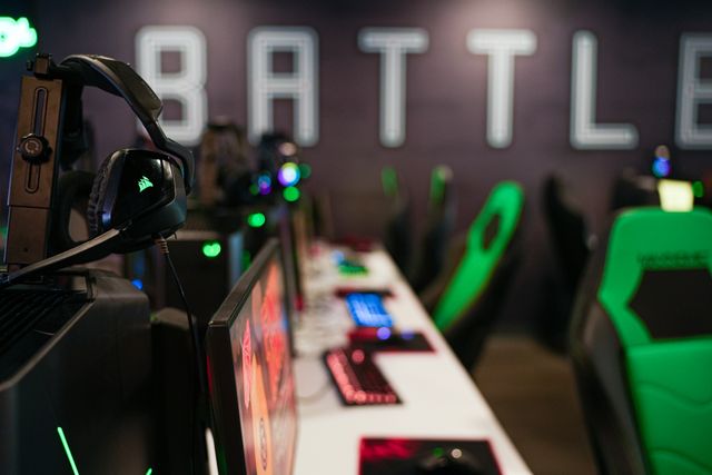 Featured photo from Battle Arena (PC Arena)