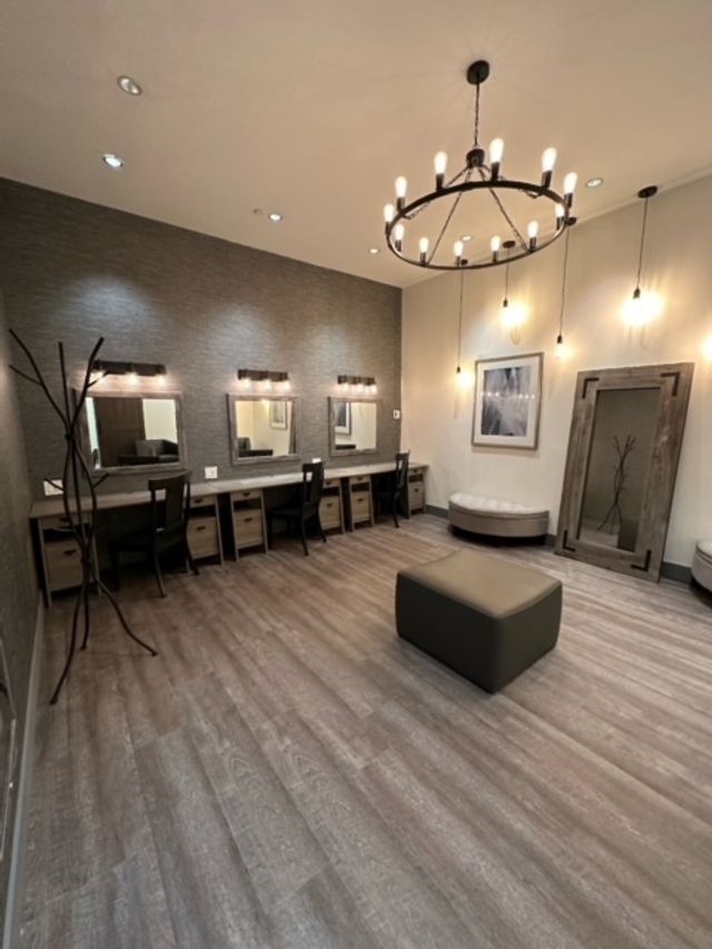 Featured photo from Tiffany Suite (Get-Ready Room)