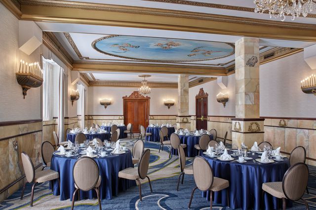 Featured photo from Onyx