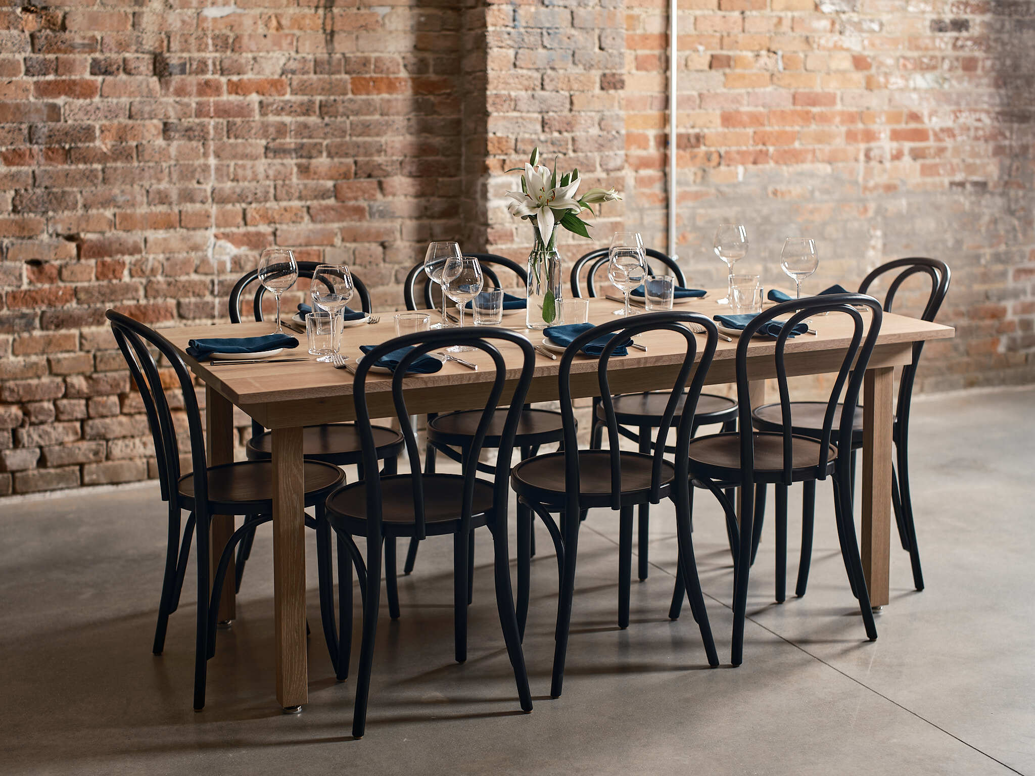 Grand Rapids Chair - Commercial \u0026 Restaurant Furniture, image size:2048x1536