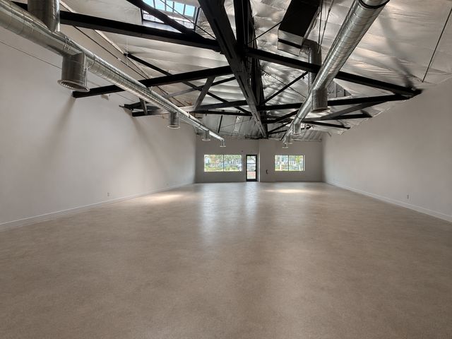 Featured photo from 8442 Santa Monica Studio WeHo