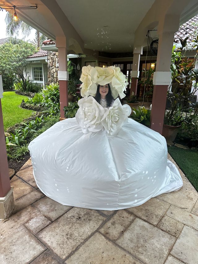 Featured photo from Luminous Diva