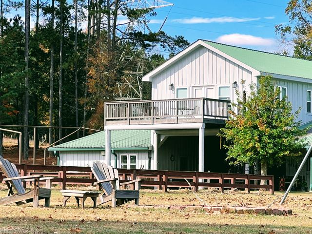 Featured photo from Honeymoon Suite