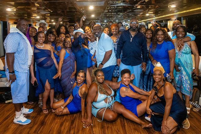 Featured photo from Bask in the Glamour of This 50th Birthday Yacht Cruise