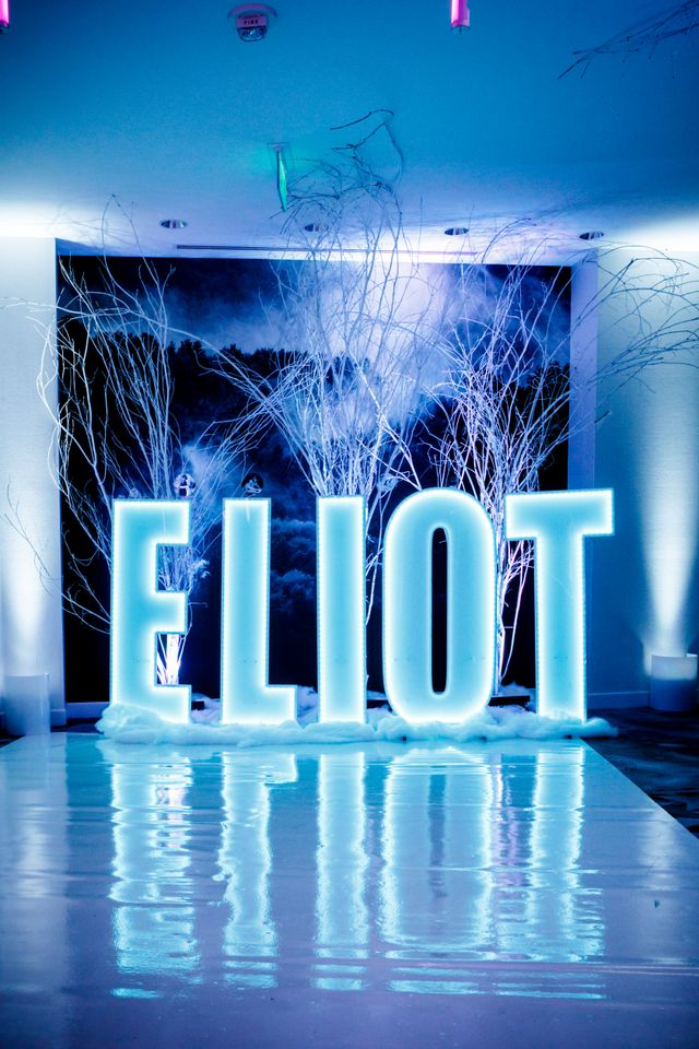 Featured photo from VIP Ski Club