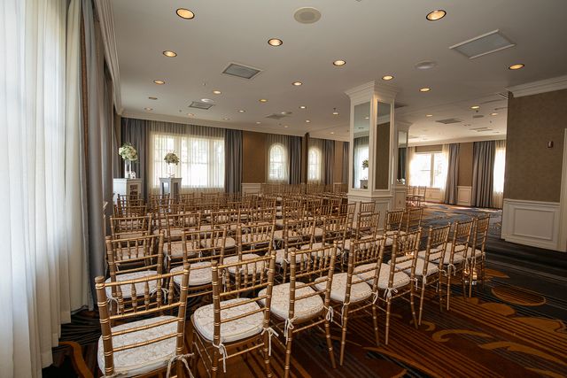 Featured photo from Oak Lawn & Terrace