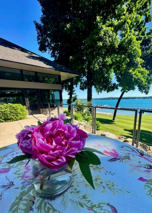 Featured photo from Lakeview Room